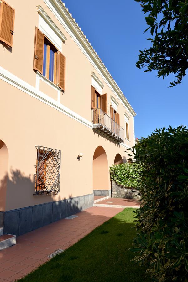 Отель Sorrento Coast Relais Мета Экстерьер фото
